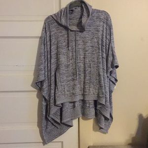 Athleta Blissful Poncho Grey Size M